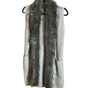 Jessica Simpson vest faux fur collar